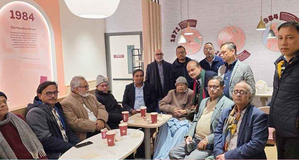 পালিয়ে যাওয়া সাবেক চার মন্ত্রীকে দেখা গেল এক ফ্রেমে